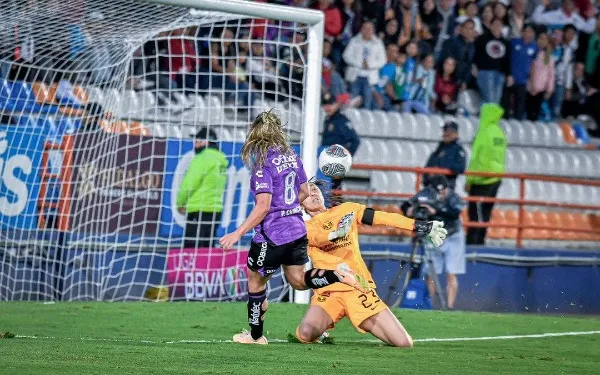 Priscila Chinchilla anotó doblete