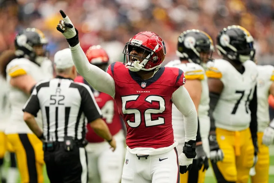 Texans venció 30-6 a Steelers