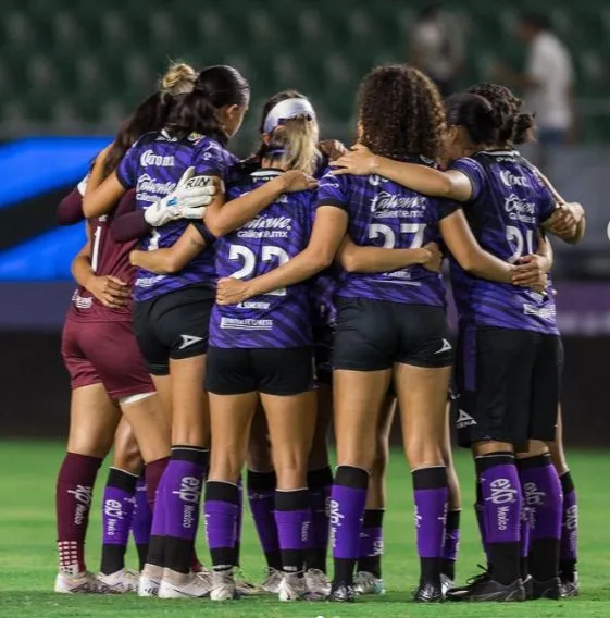 Instagram @mazatlanfemenil Jugadoras de Mazatlán durante un partido