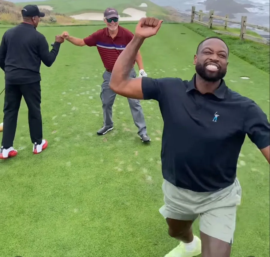 CAPTURA DE PANTALLA: VIDEO Wade celebró su hoyo en uno