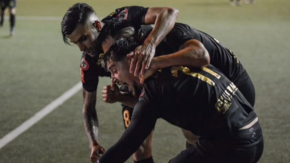 San Luis de Quillota celebrando uno de sus goles