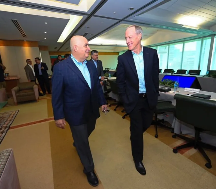 Sisniega y Rodríguez en evento de la Federación