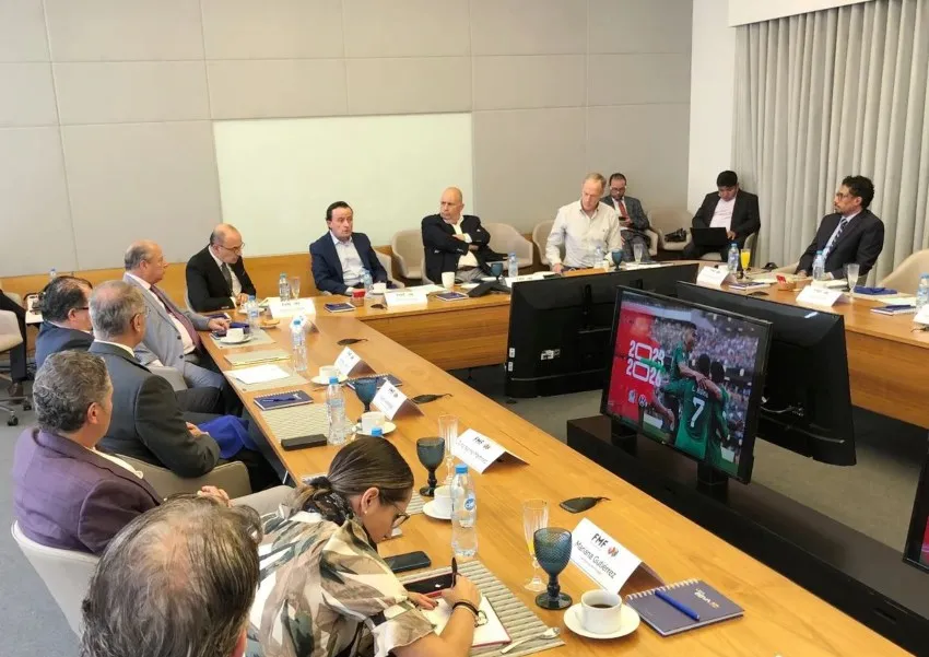 La reunión con los diferentes embajadores