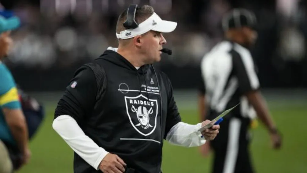 Josh durante un partido con Raiders