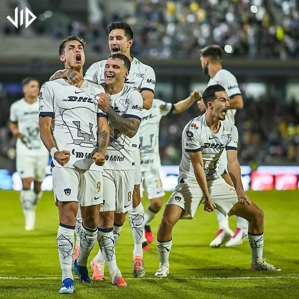 Juan Dinenno celebrando su gol