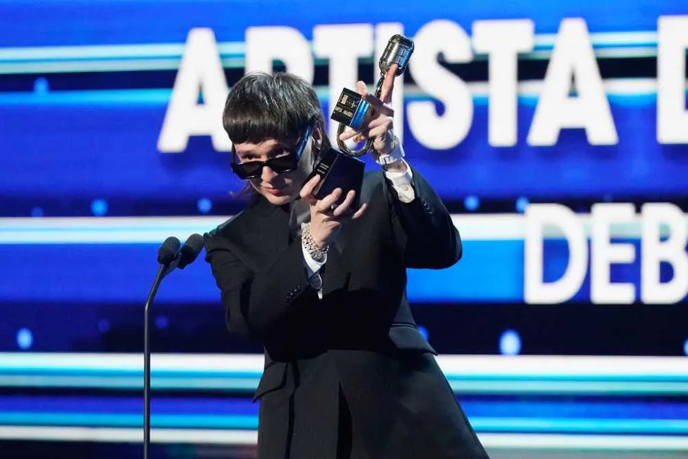 AP Peso Pluma ganó el premio en la categoría Artista del Año, Debut