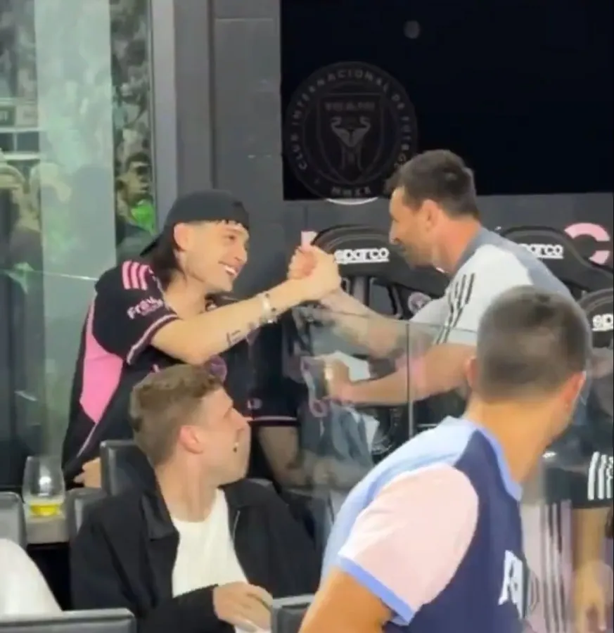 Leo Messi saludó a Peso Pluma