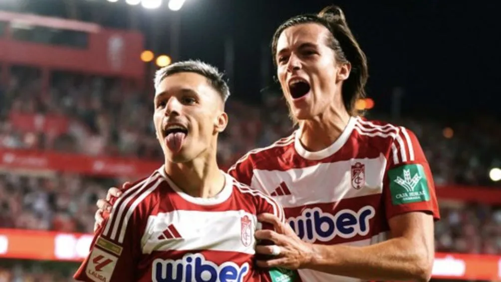 El Granada celebra uno de los goles ante Barcelona