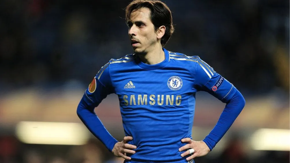 Benayoun jugando con el Chelsea
