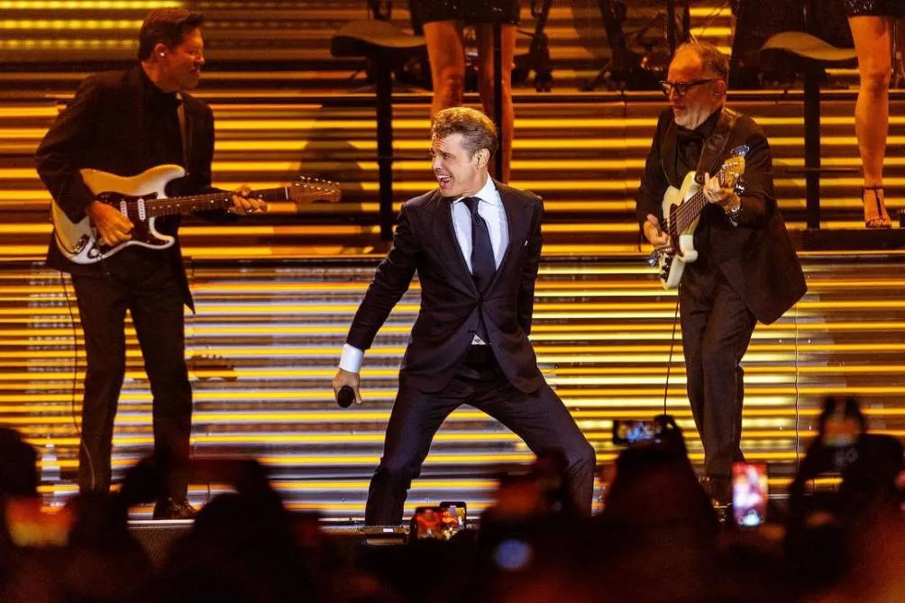 INSTAGRAM: @luismiguel Luis Miguel durante un concierto de su gira