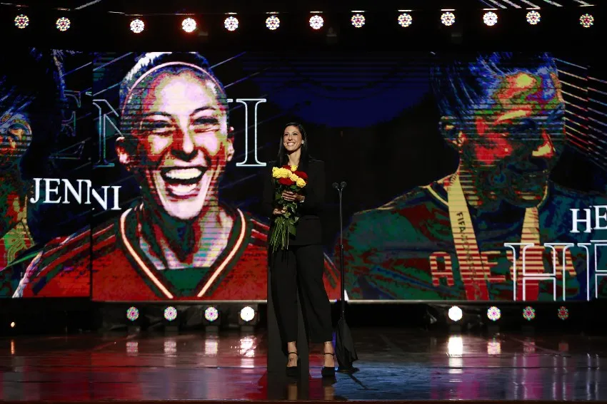 Jenni leyó una carta