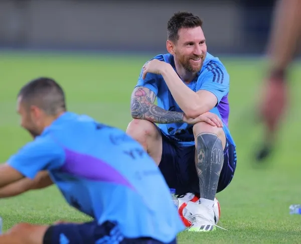 Lionel Messi entrenando con Argentina