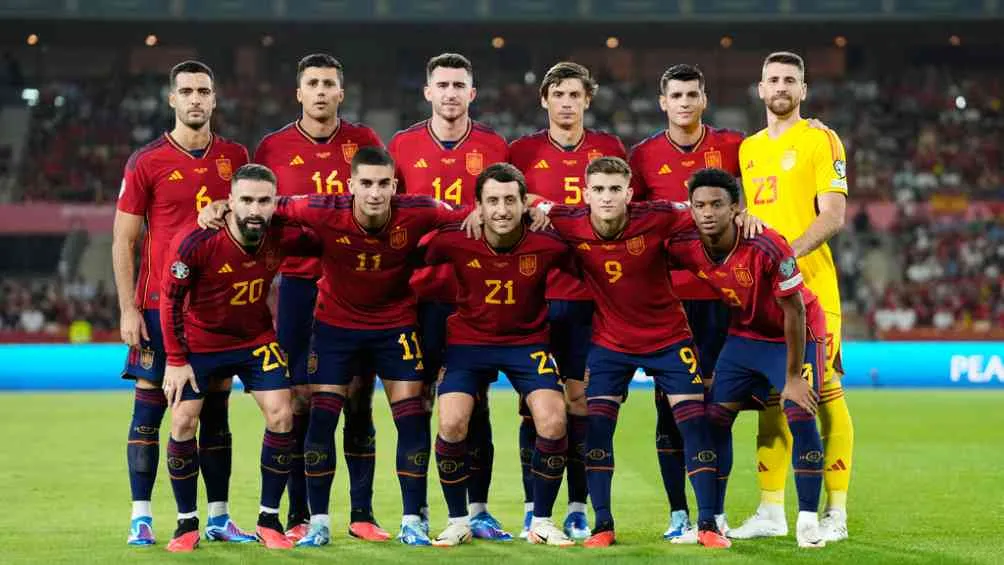 AP La Selección de España previo al juego ante Escocia