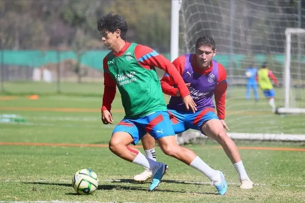 Macías se encuentra recuperándose de su lesión