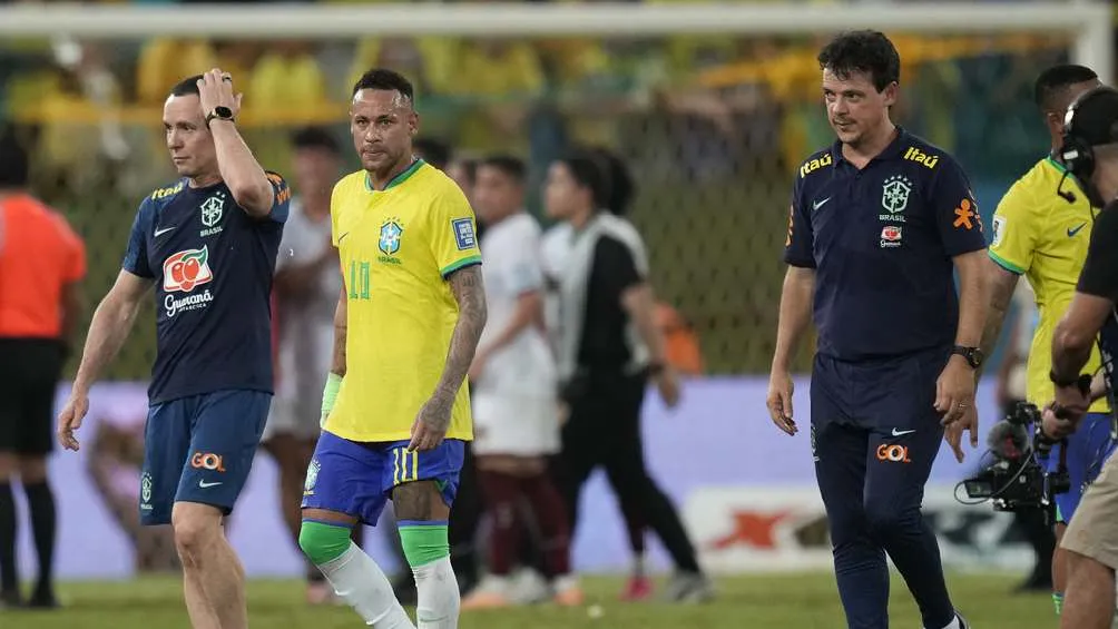 El delantero acabó muy molesto