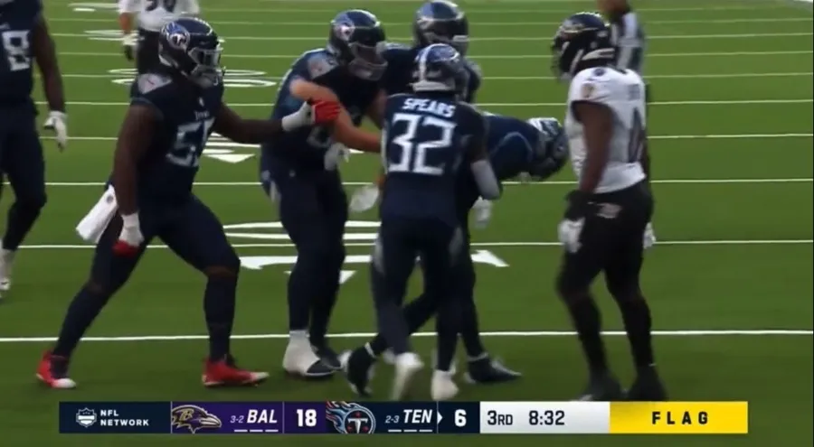 Chris Moore no podía mantenerse en pie