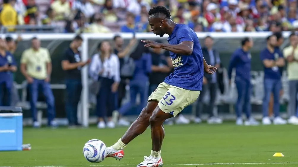 Quiñones previo al juego en el Rose Bowl