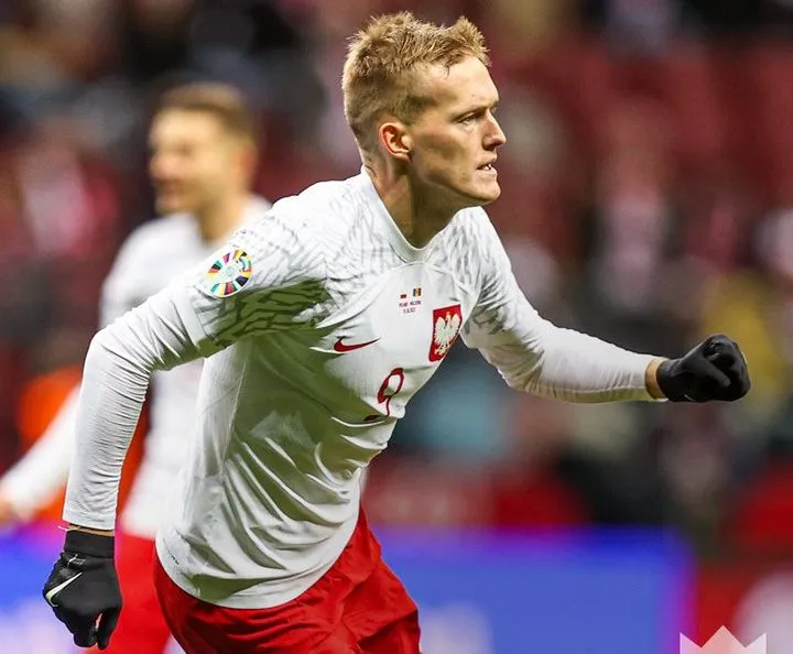 @LaczyNasPilka Polonia y Moldavia igualaron 1-1