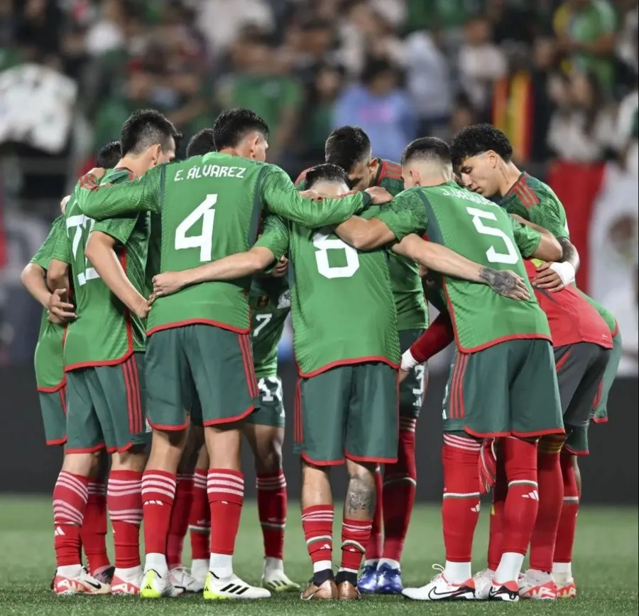 México venció 2-0 a Ghana