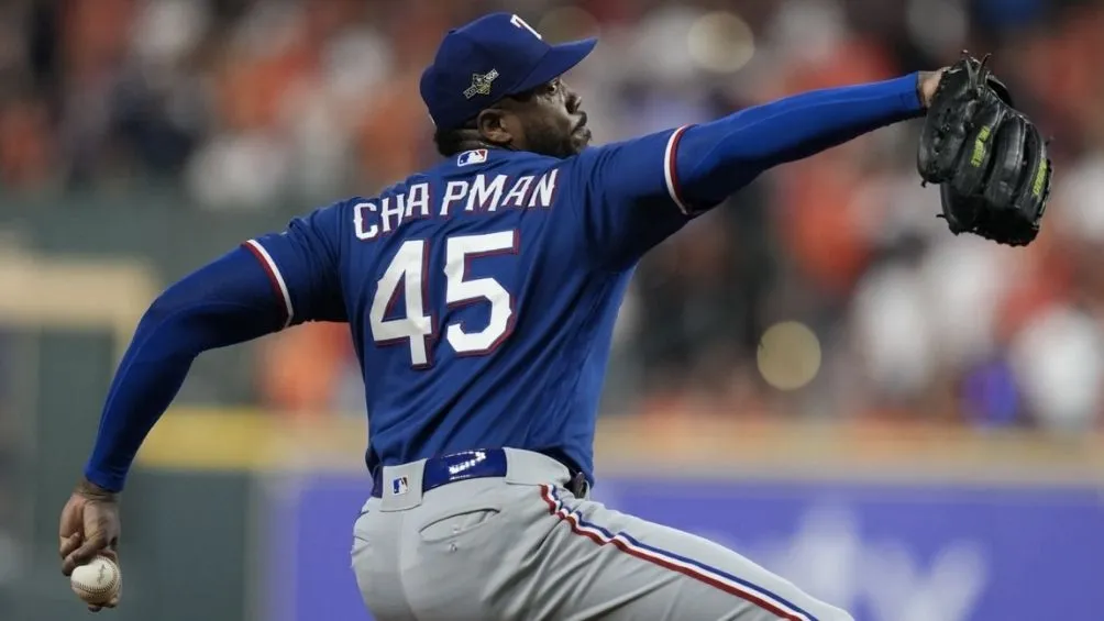 Aroldis Chapman cerrando el juego