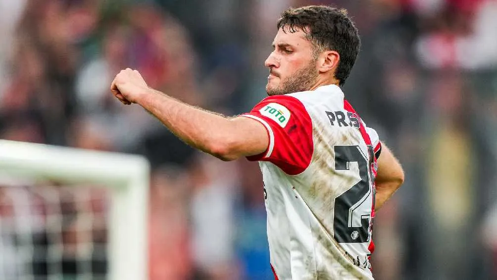 Giménez podría dejar al Feyenoord