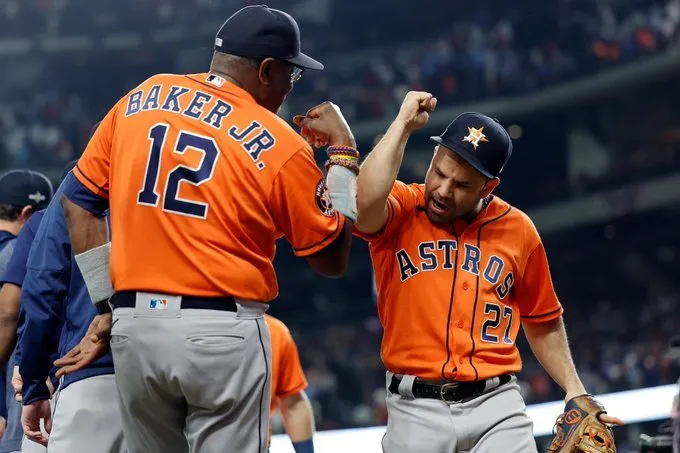 Astros se impuso 8-5 a los Rangers