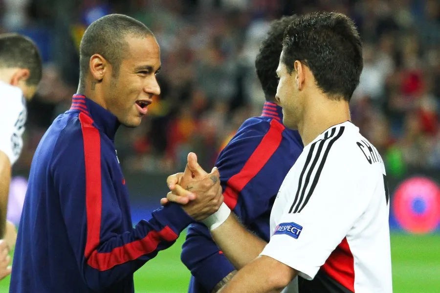 Chicharito mandó mensaje de apoyo a Neymar