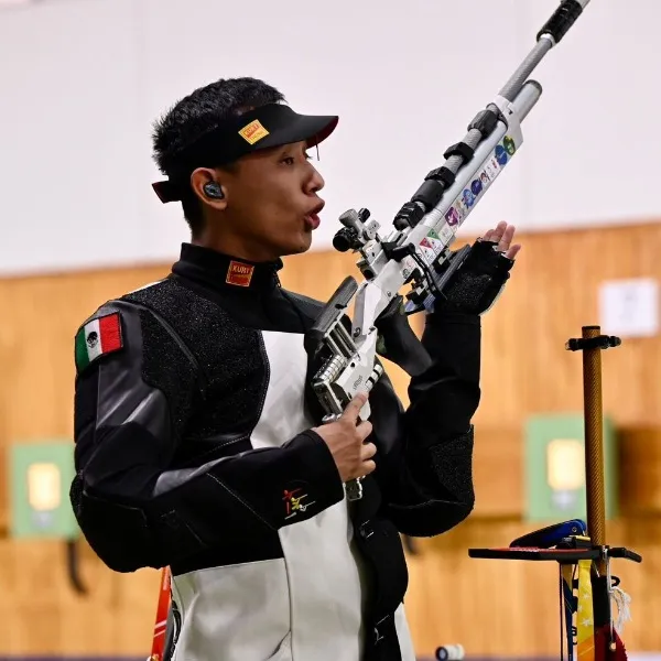 Edson Ramírez compitió en tiro rifle de aire de 10 metros