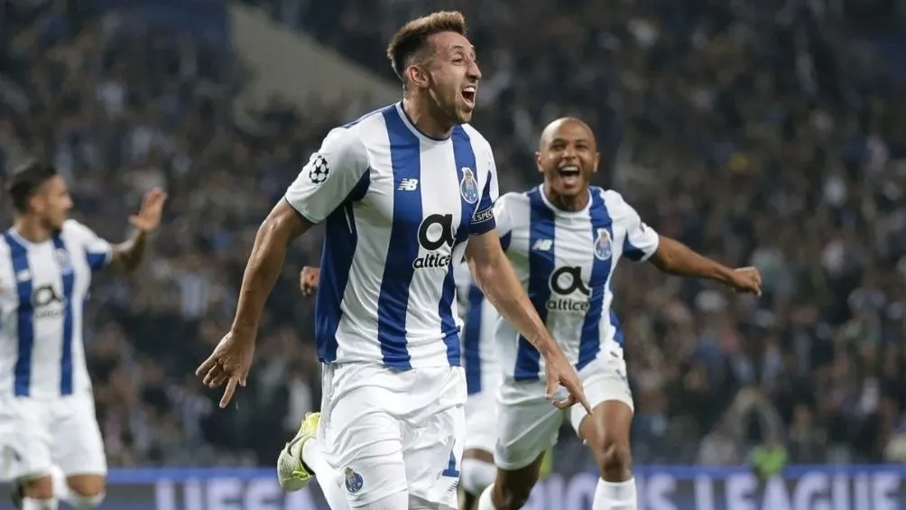 Herrar celebra un gol con el Porto