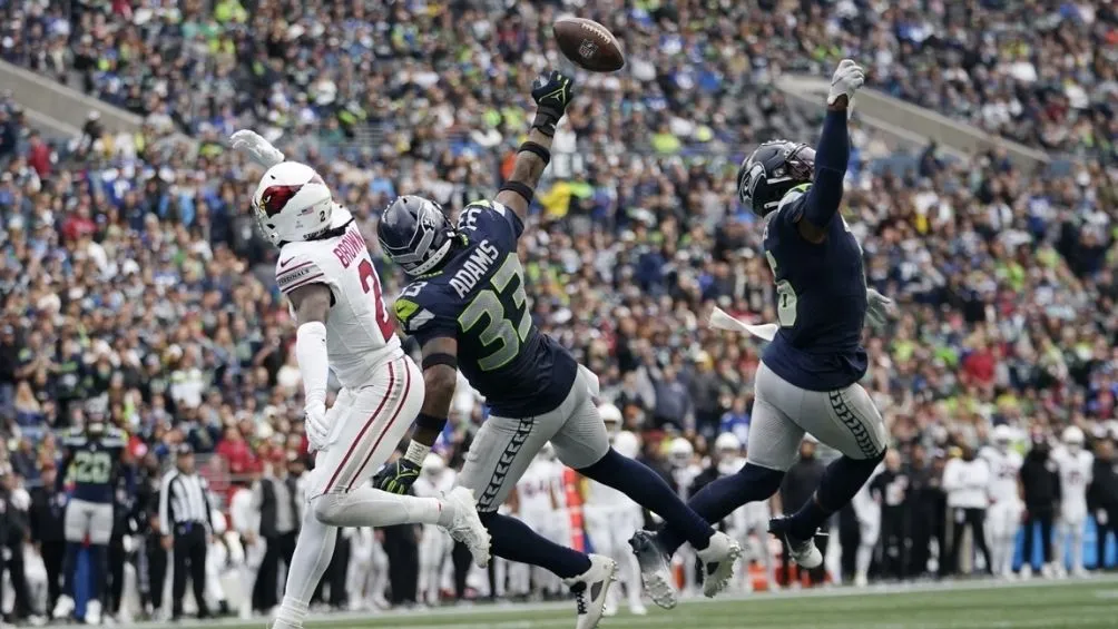 La defensiva de los Seahawks se impuso frente a Arizona