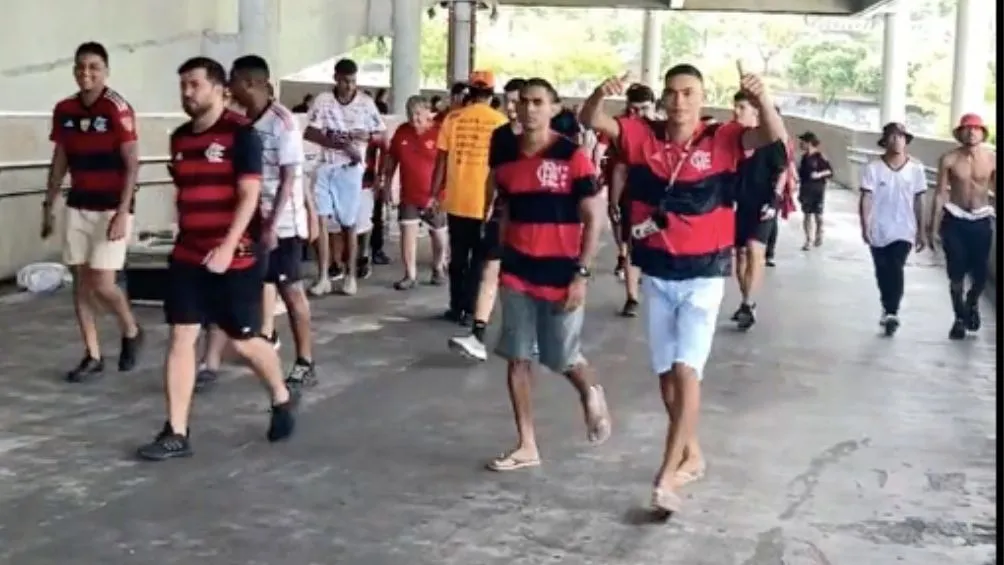 Los aficionados de Flamengo ingresando al Maracaná