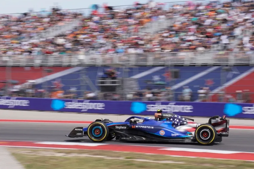 Logan en su monoplaza