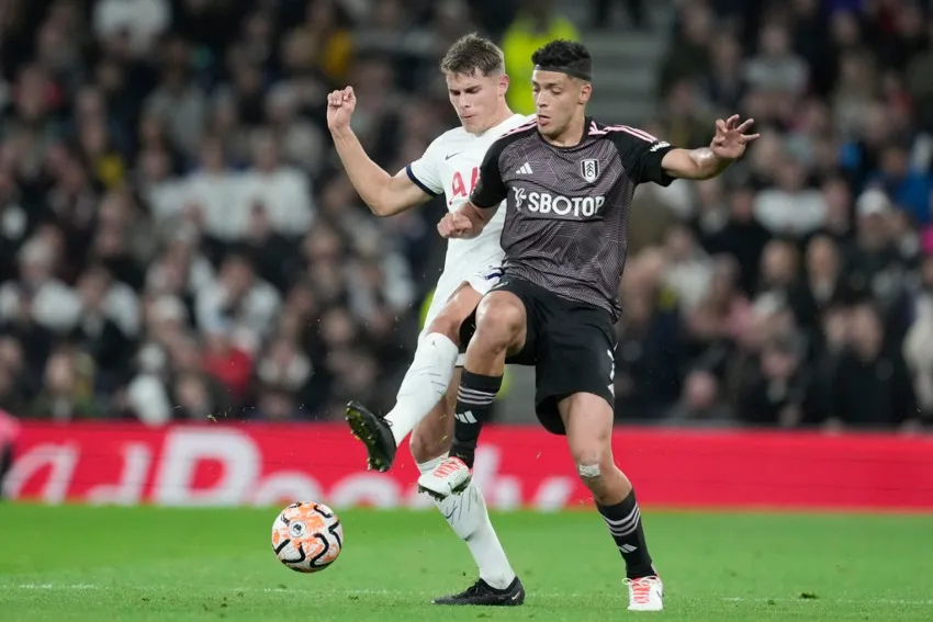 Raúl jugó todo el segundo tiempo