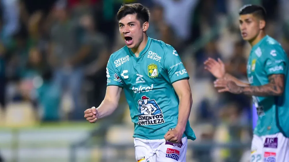 Alvarado celebra el gol del empate ante los Rojinegros