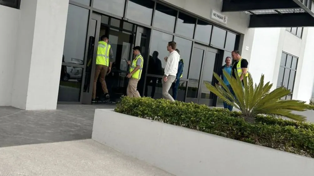 Mad Max llegando en el AIFA