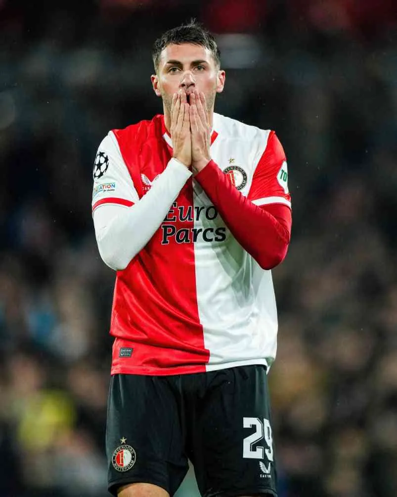 Santi se lamenta tras su primera falla ante Lazio