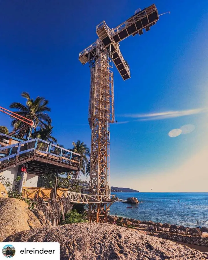 Bungee ded Acapulco antes de ser destruido