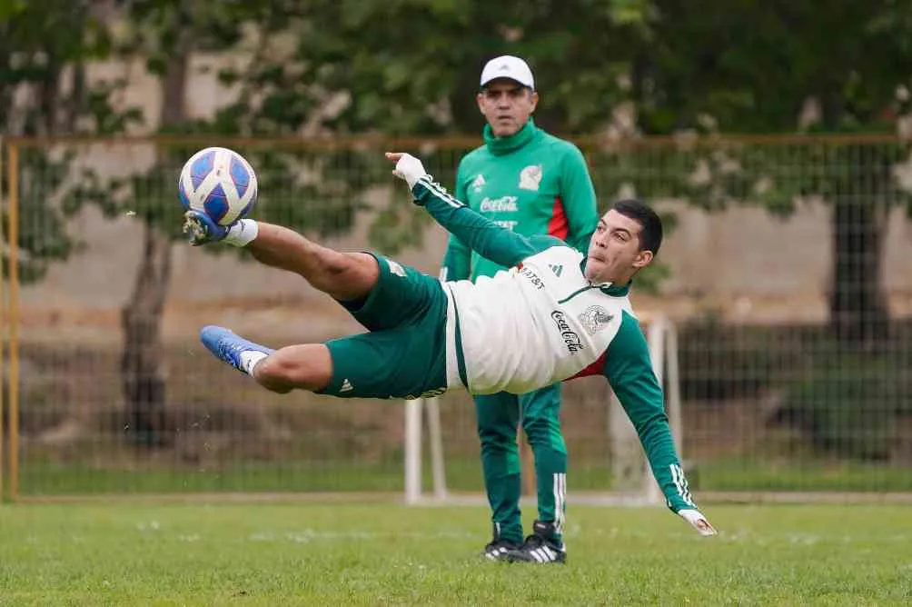 Erik Lira y Ricardo Cadena durante un entrenamiento
