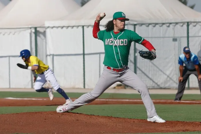 México enfrentando a Colombia