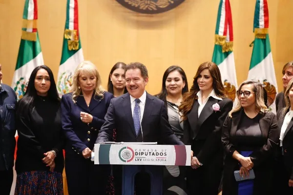 Gloria Trevi celebra reforma contra la trata de personas