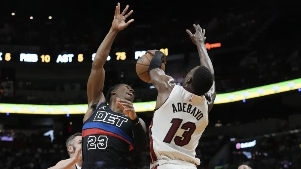 Bam Adebayo fue la pieza clave ante Detroit