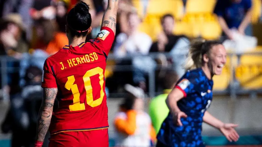 TWITTER @Jennihermoso Jenni le dio la victoria a su equipo