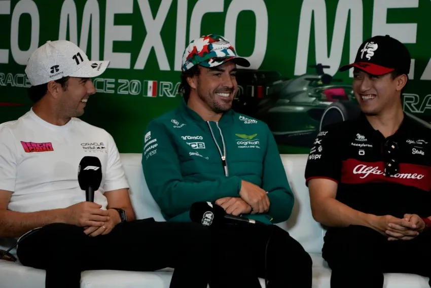 AP Zhou conviviendo con Checo y Fernando Alonso