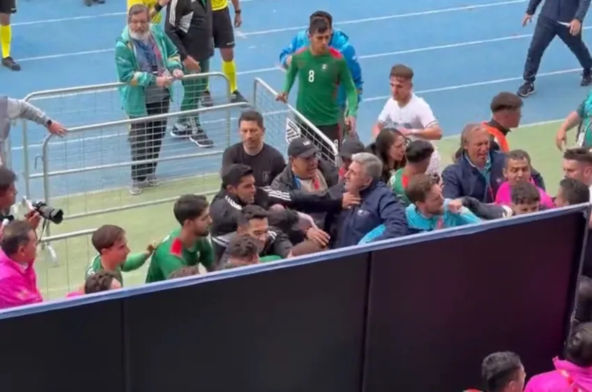 Cadena también tuvo que intervenir entre sus dirigidos