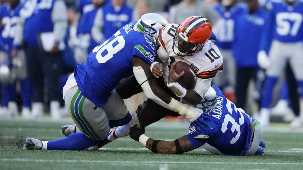 La defensiva de Seattle detuvo a los Browns