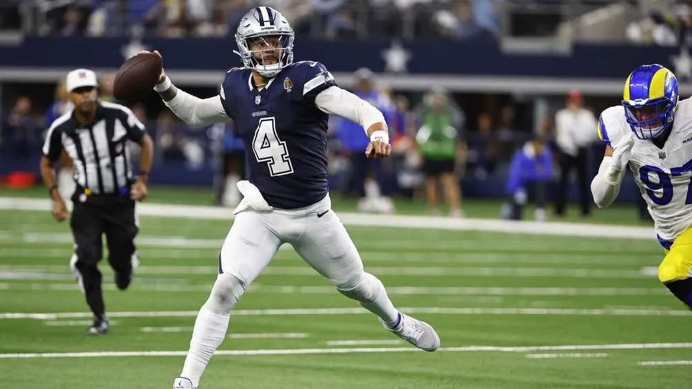 El QB lanzó 4 anotaciones