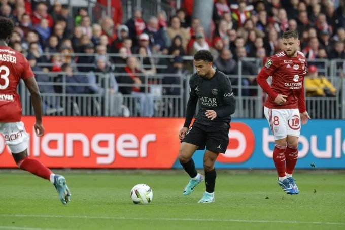 Twitter @PSG_inside Zaire-Emery abrió la cuenta para el PSG