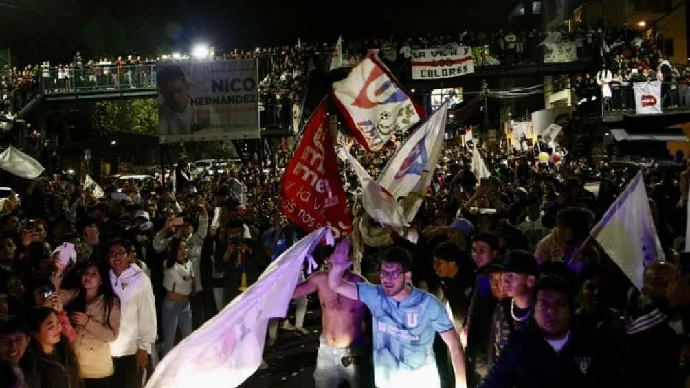 La afición recibió al equipo