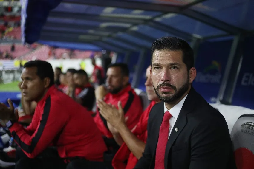 Benjamín Mora fue cesado de Atlas