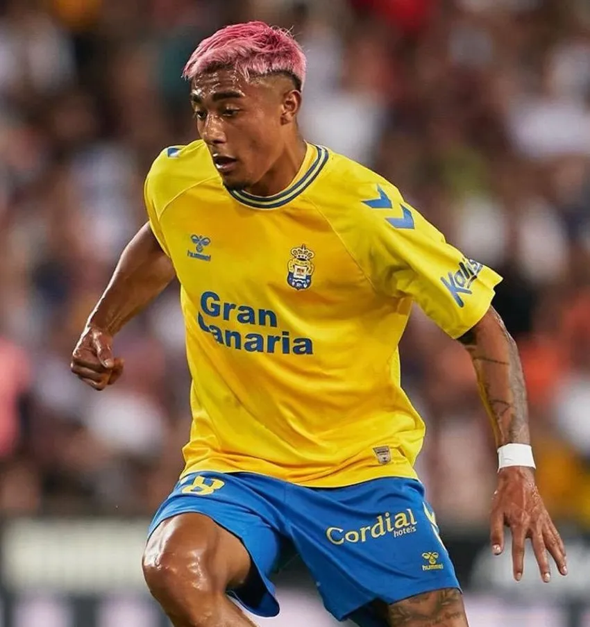 Araujo en partido de la Liga